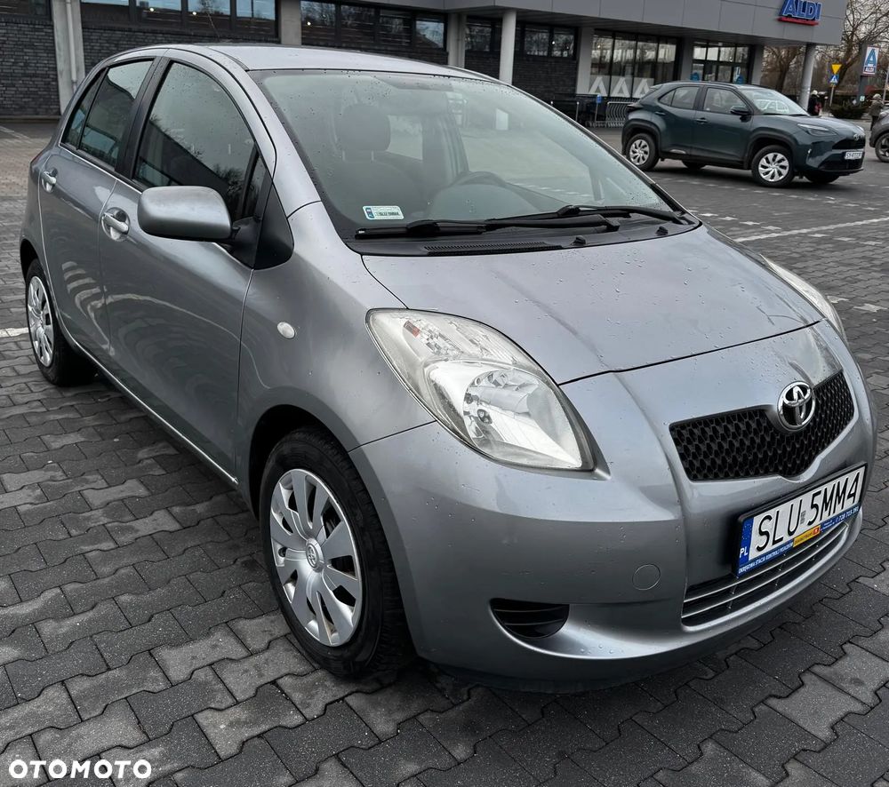 Toyota Yaris - 2