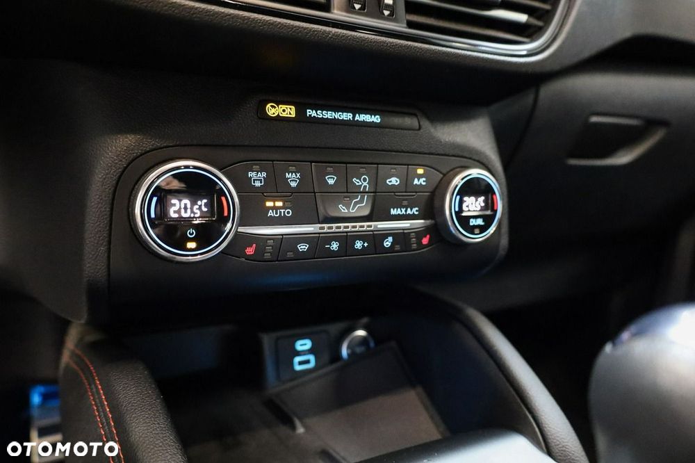 Ford Kuga 1.5 EcoBoost ST-LINE - 18