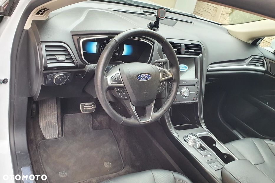 Ford Mondeo 2.0 Hybrid Titanium - 10