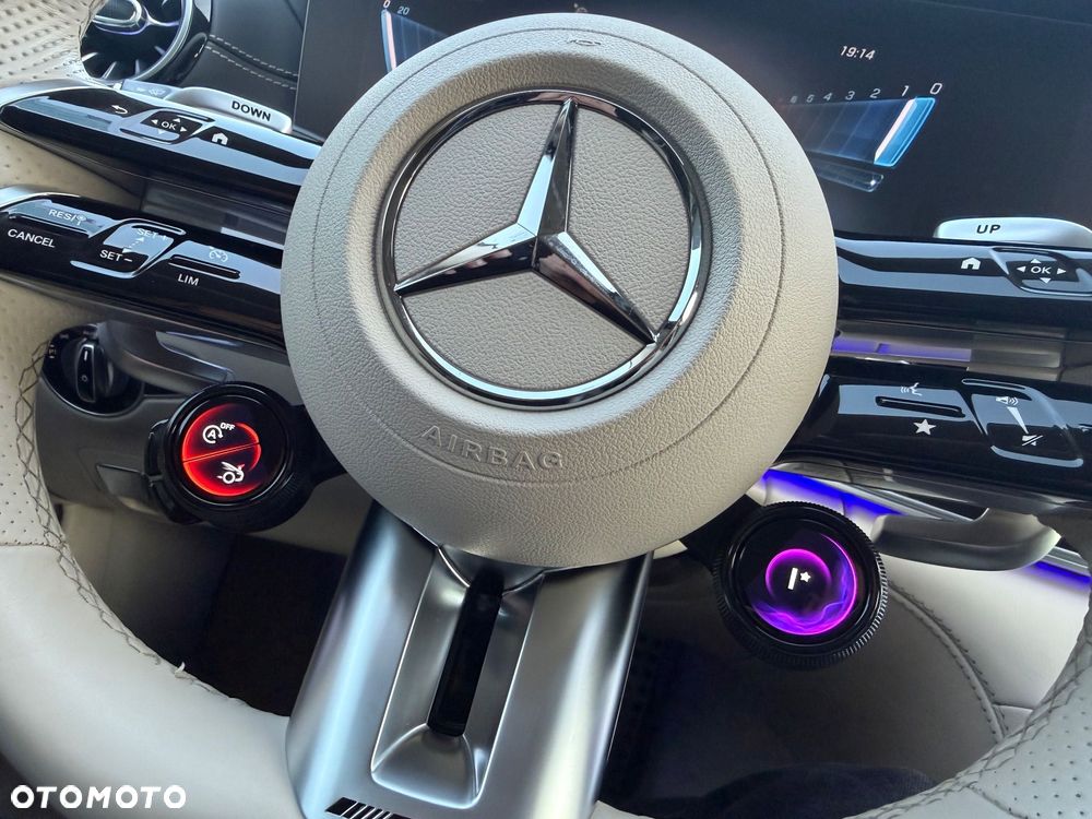 Mercedes-Benz AMG GT 43 4-Matic+ Special Edition Red - 19