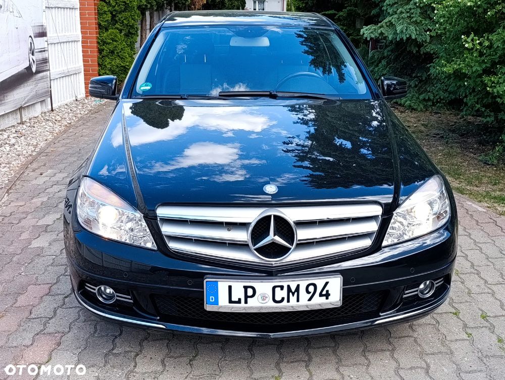 Mercedes-Benz Klasa C 180 CGI Automatik BlueEFFICIENCY Avantgarde - 3