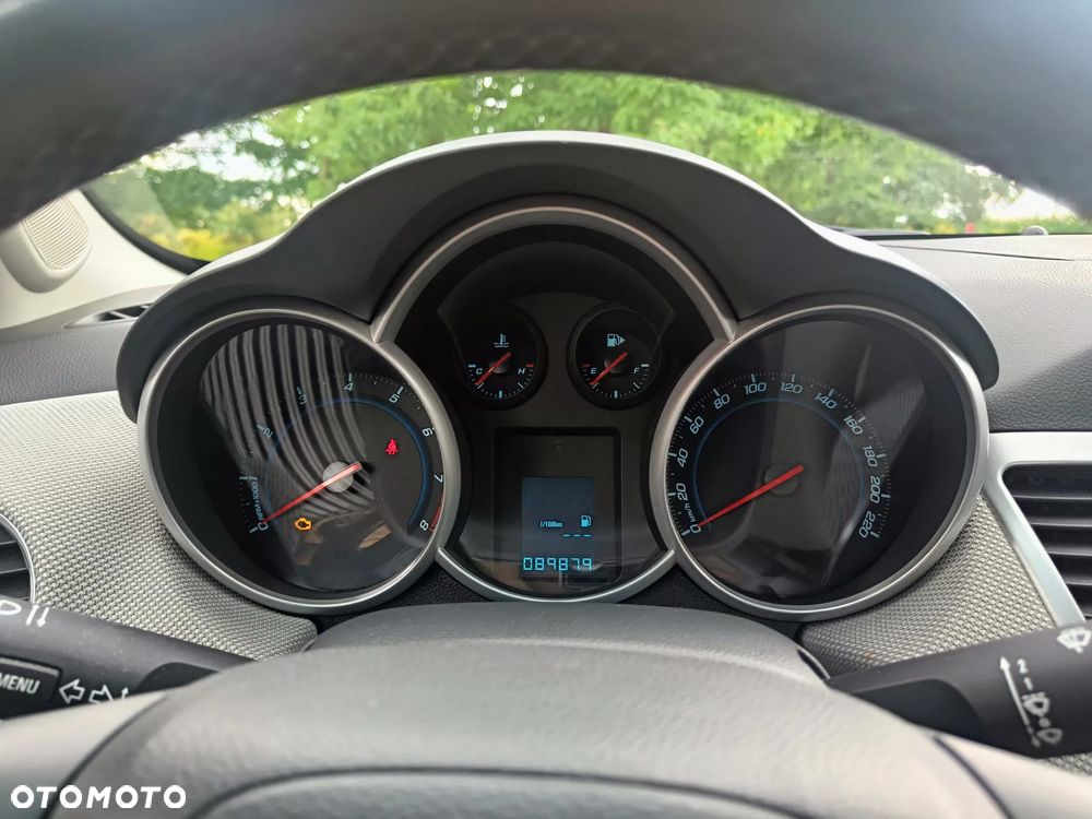 Chevrolet Cruze 1.6 - 15