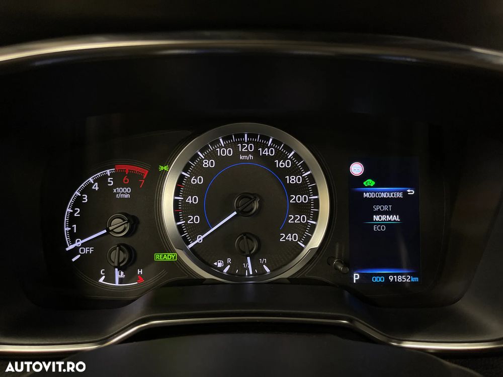 Toyota Corolla 1.8 Hybrid Business Edition - 25