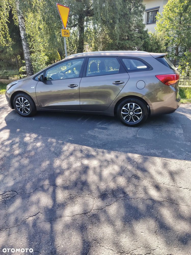 Kia Ceed 1.6 GDI Business Line - 3