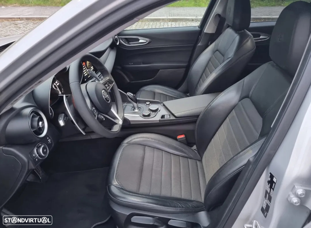 Alfa Romeo Giulia 2.2 D Super AT8 - 10