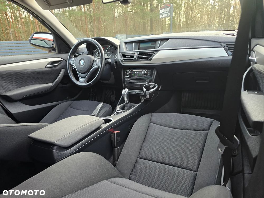 BMW X1 xDrive18d xLine - 27