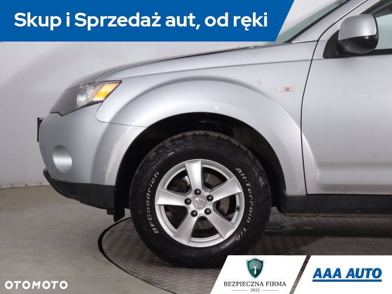 Mitsubishi Outlander - 15