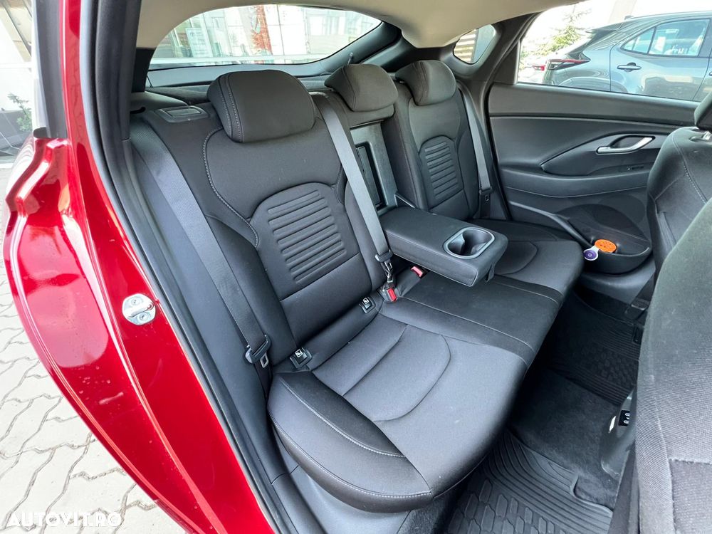 Hyundai i30 1.5 T-GDI 48V-Hybrid DCT Advantage - 19
