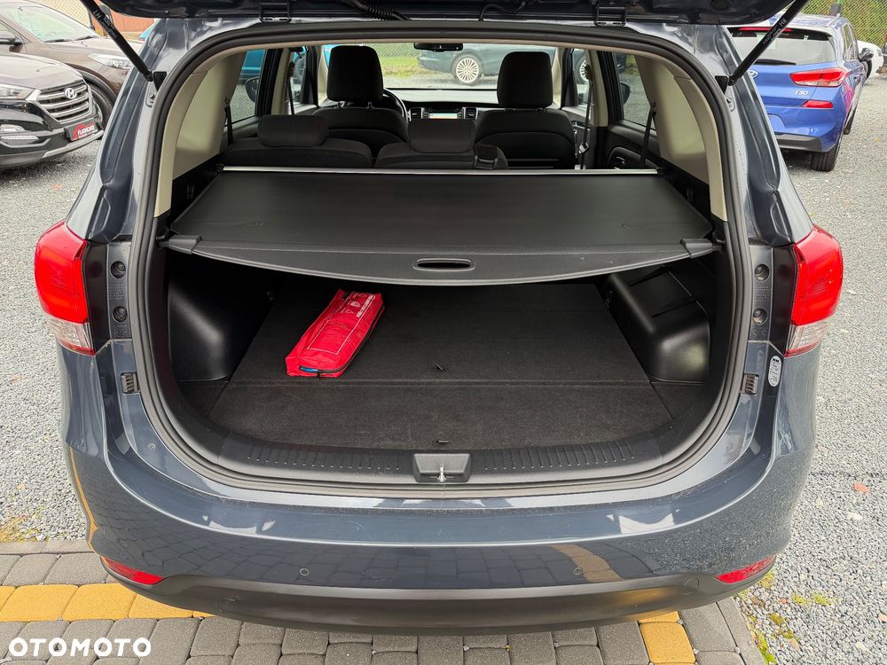 Kia Carens 2015