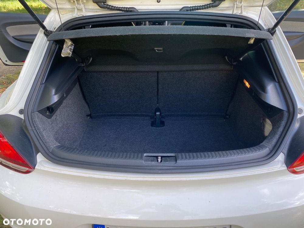 Volkswagen Scirocco 2.0 TSI - 12