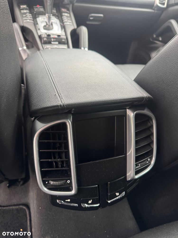 Porsche Cayenne - 10