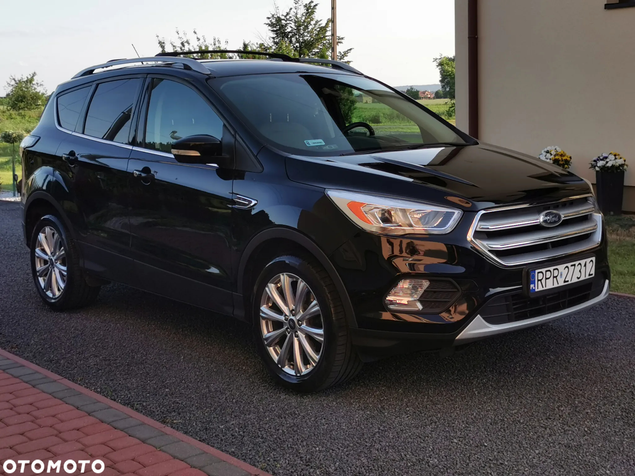 Ford Escape 2.0 EcoBoost AWD Titanium - 11