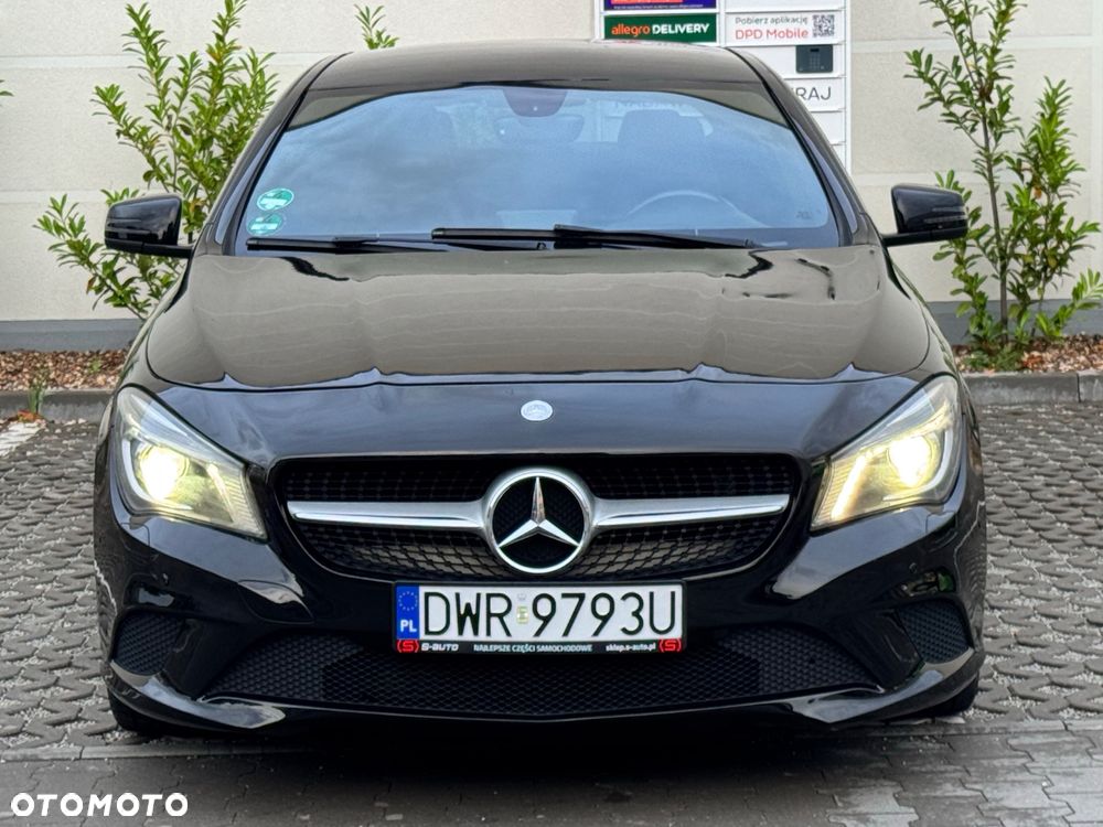 Mercedes-Benz CLA 180 7G-DCT - 2