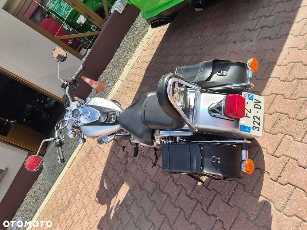 Suzuki Intruder - 24