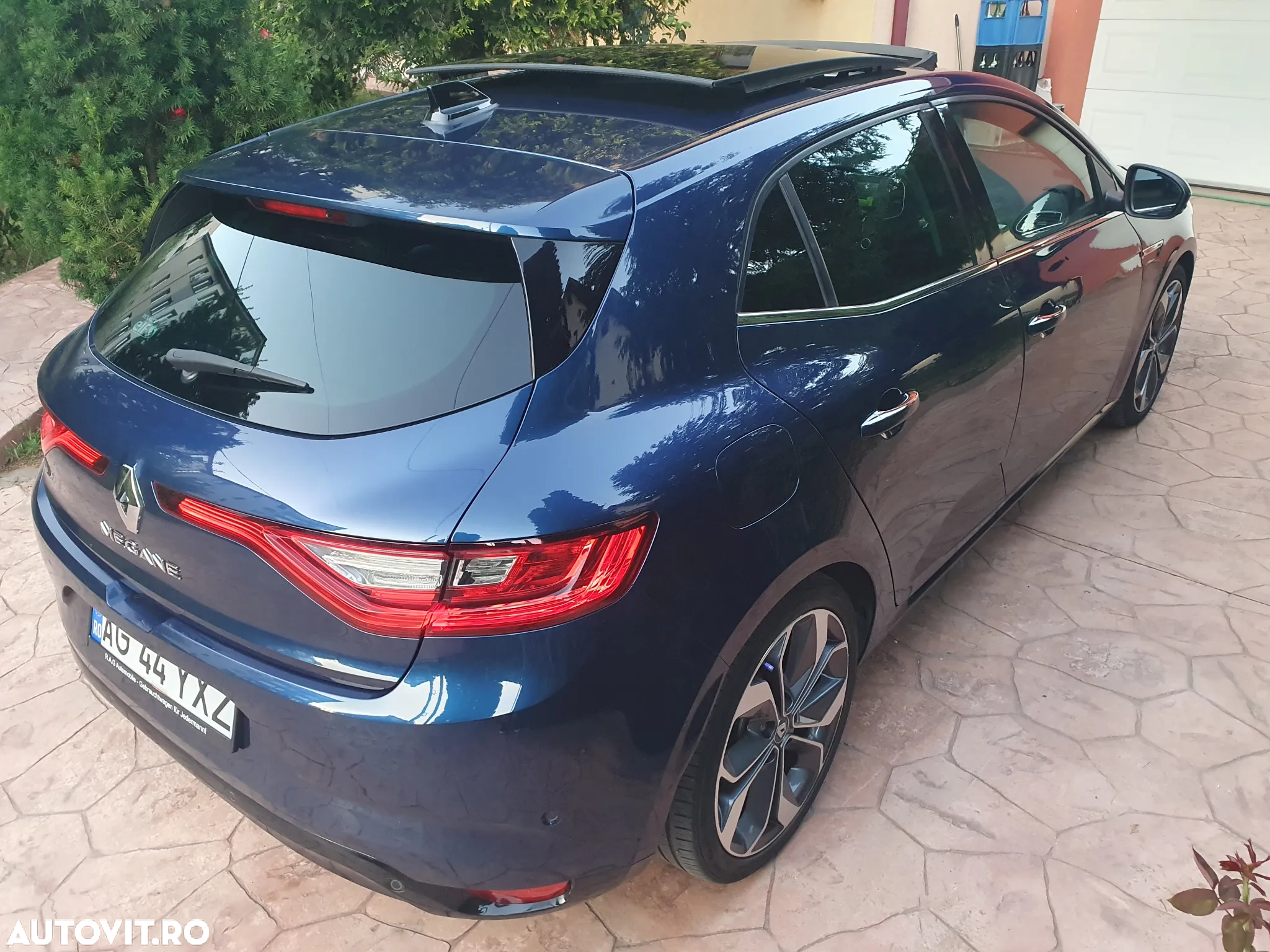 Renault Megane ENERGY dCi 130 BOSE EDITION - 4