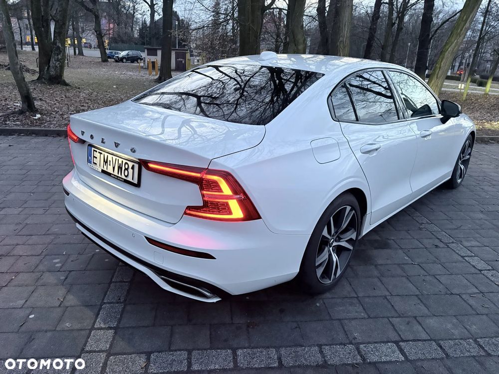 Volvo S60 T4 R-Design - 8