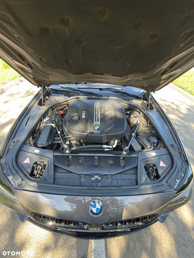 BMW Seria 5 525d - 15