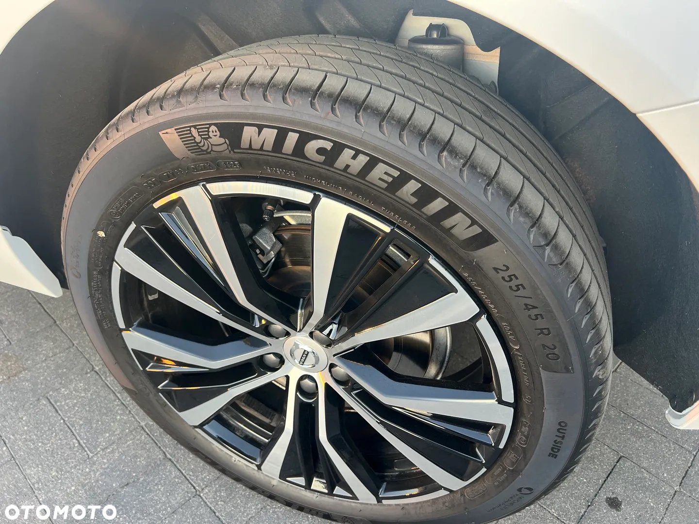 Volvo XC 60 B4 B Plus Dark - 10