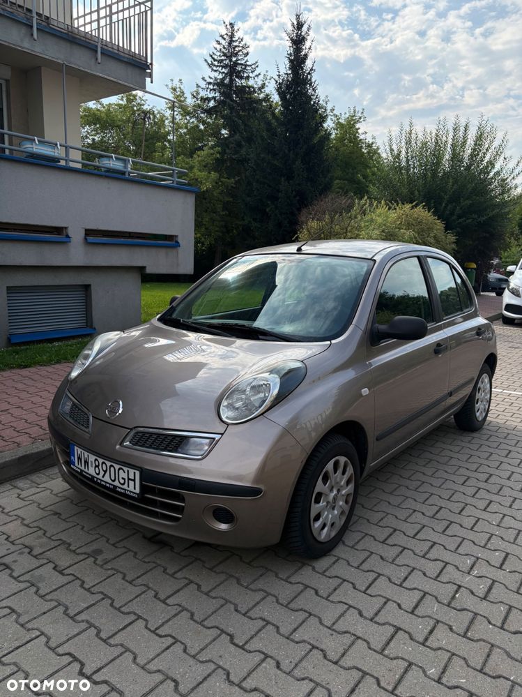 Nissan Micra - 1