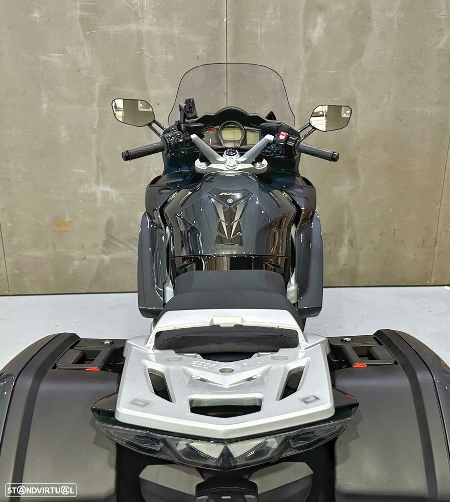 Yamaha FJR 1300 - 17