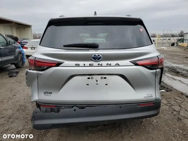 Toyota Sienna - 33