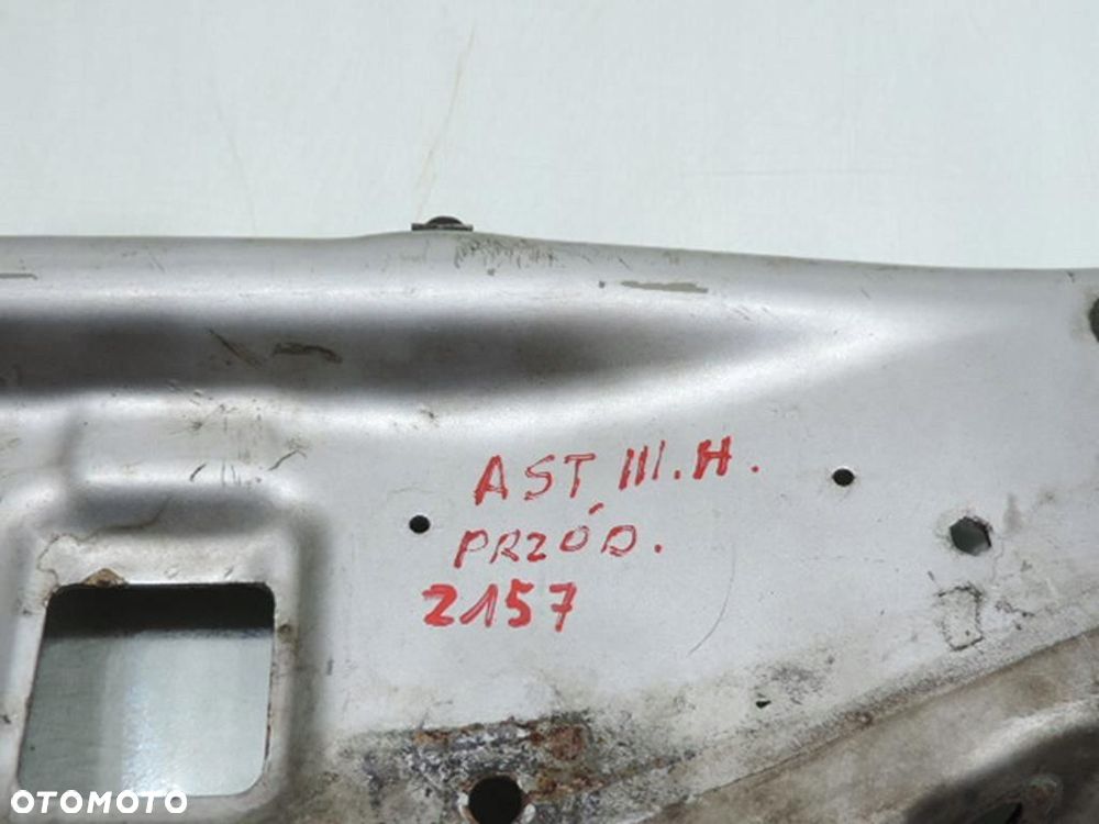 PAS PRZEDNI GÓRNY OPEL ASTRA H - 3