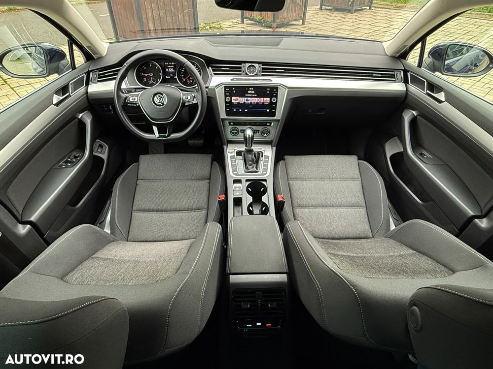 Volkswagen Passat 1.6 TDI SCR DSG Business - 4