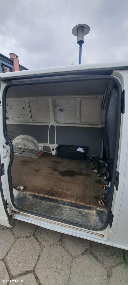 Volkswagen Transporter - 17