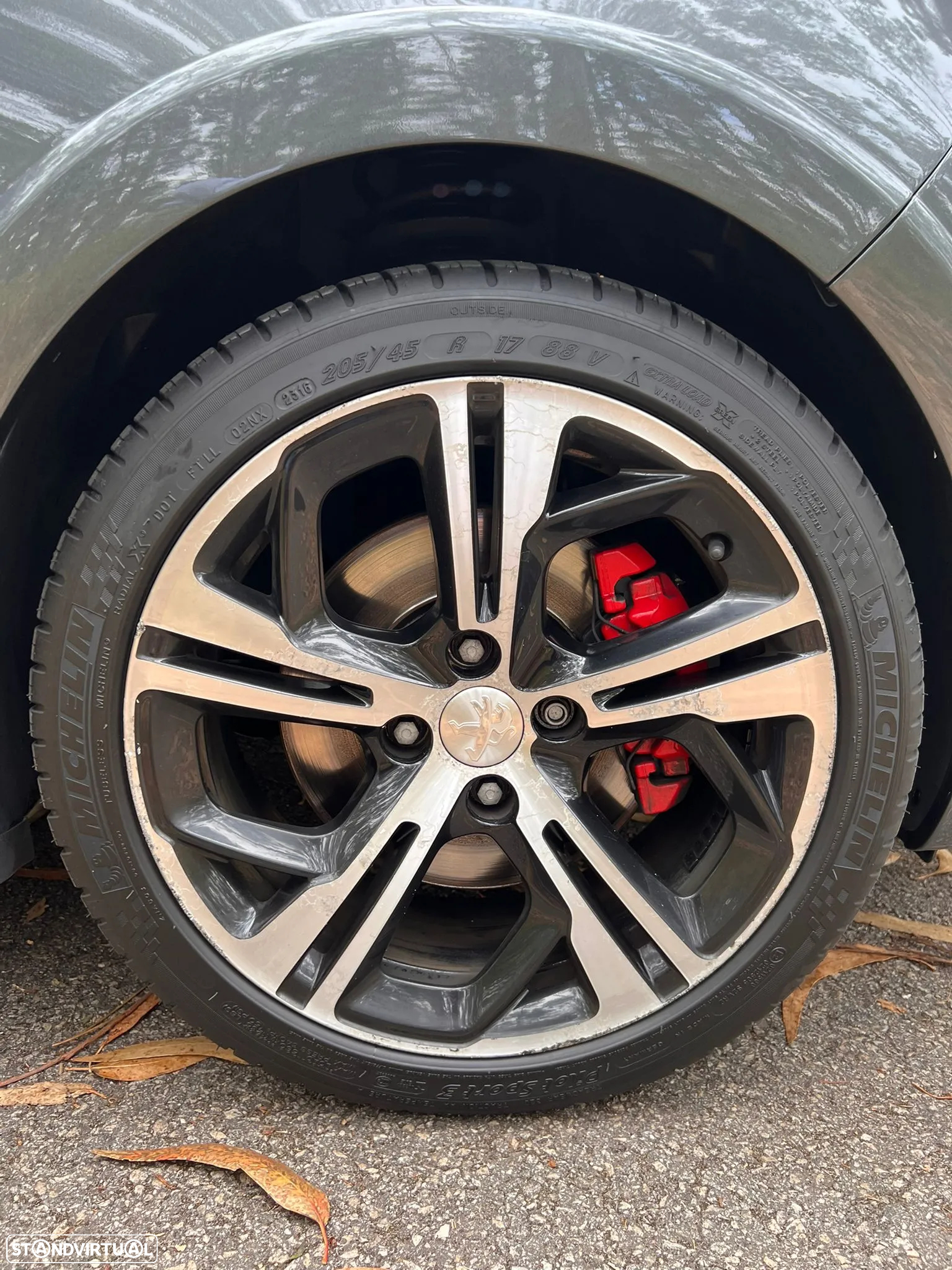 Peugeot 208 1.6 THP GTi - 11