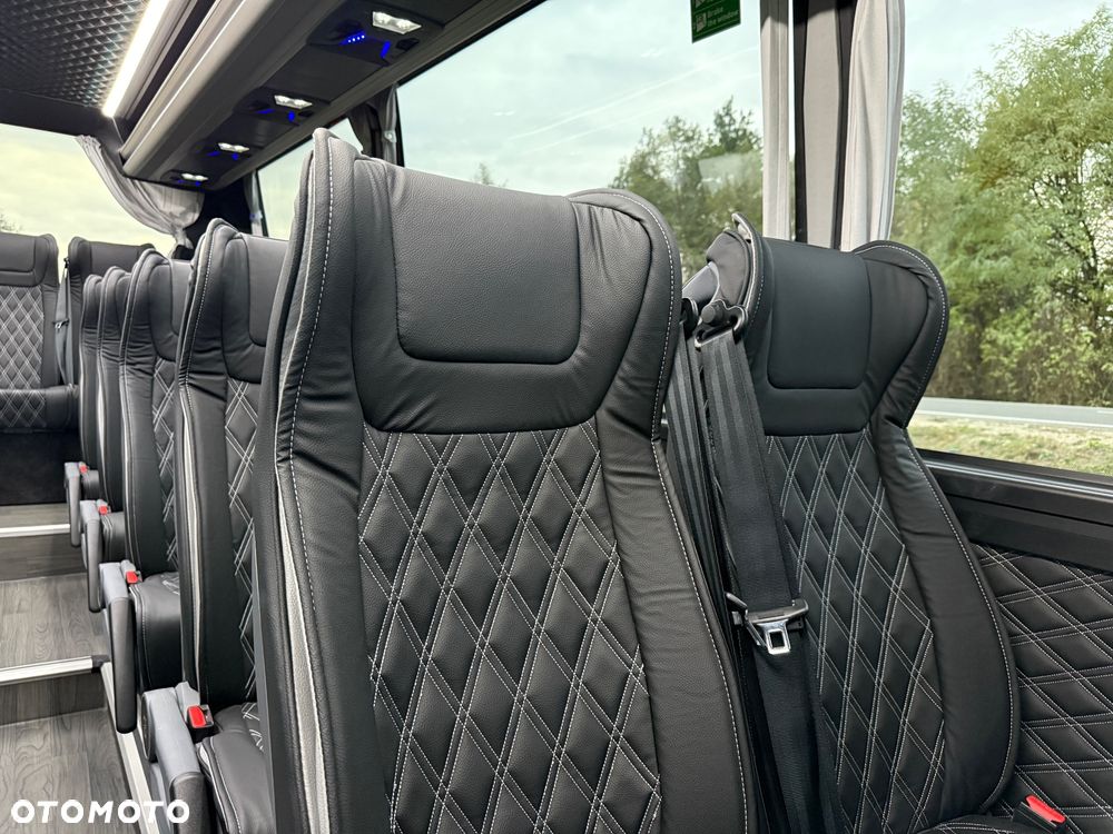 Mercedes-Benz Sprinter 519 - 33