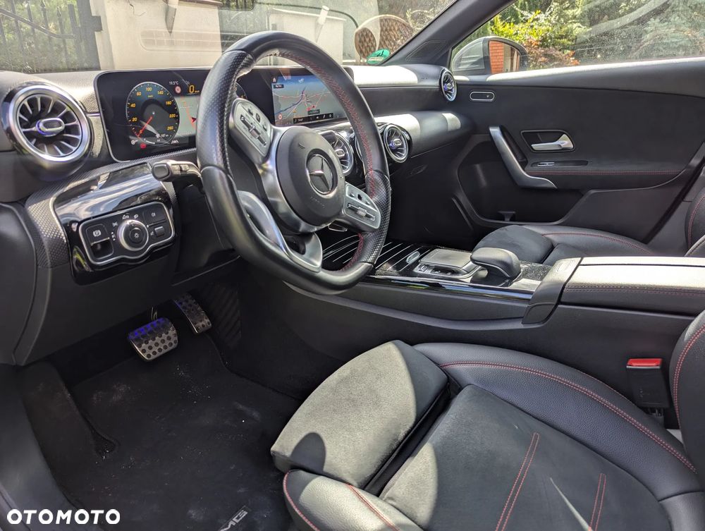 Mercedes-Benz Klasa A 200 AMG Line 7G-DCT - 32