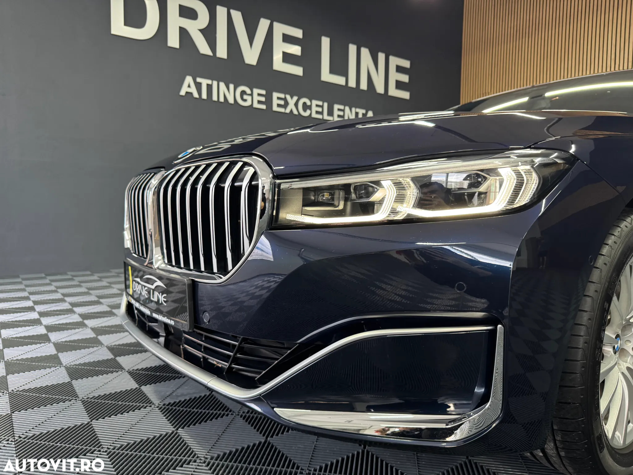 BMW Seria 7 740Li xDrive - 14