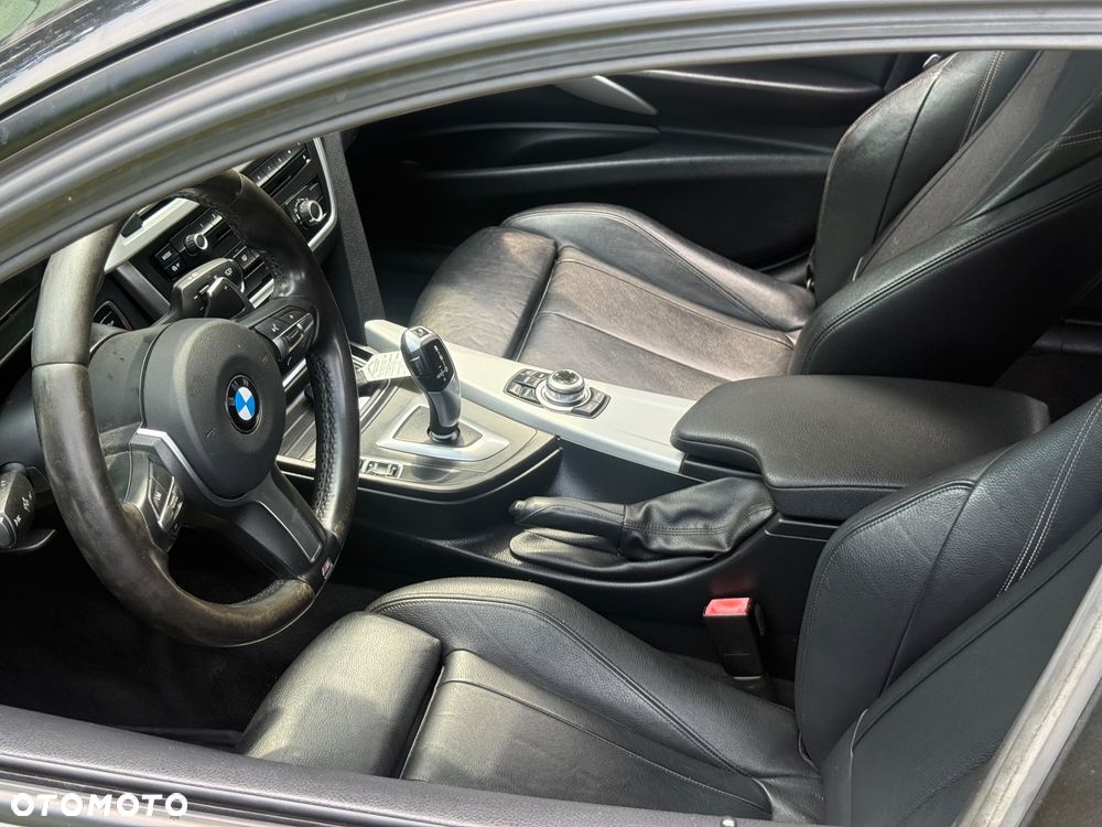 BMW Seria 3 320i - 4
