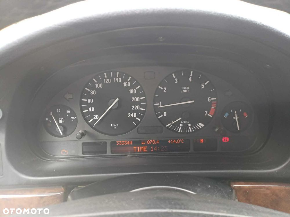 BMW Seria 5 - 8