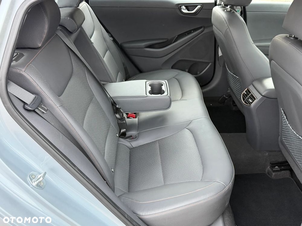 Hyundai IONIQ Premium - 30