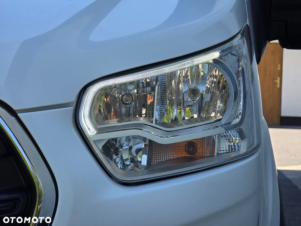Ford TRANSIT EcoBlue Hybrid - 12