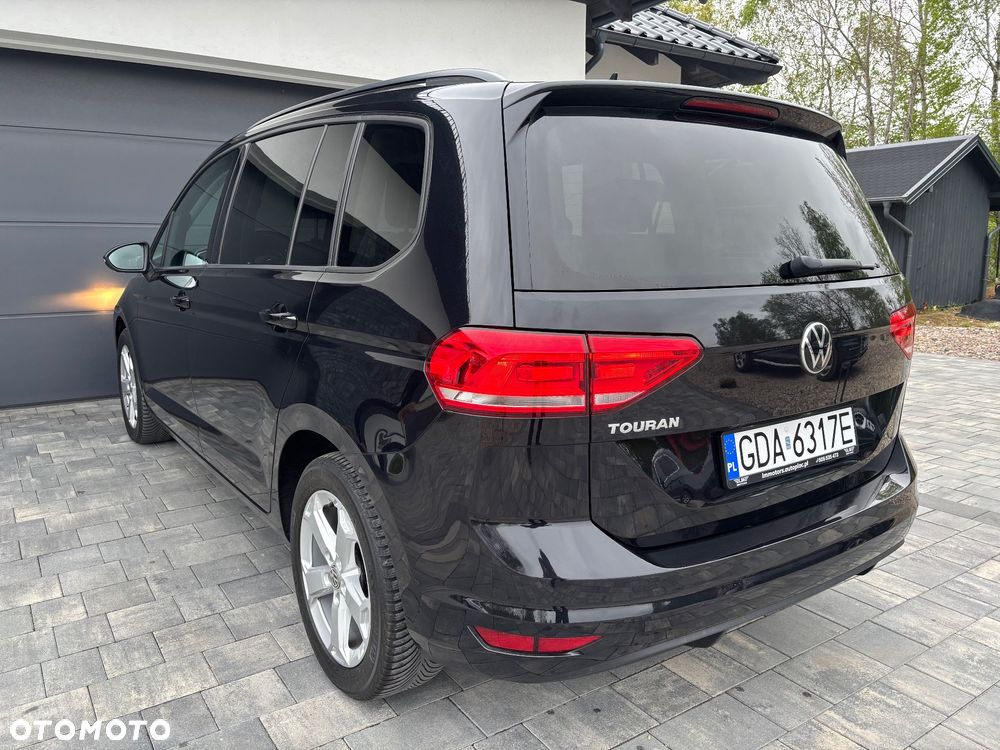 Volkswagen Touran - 5