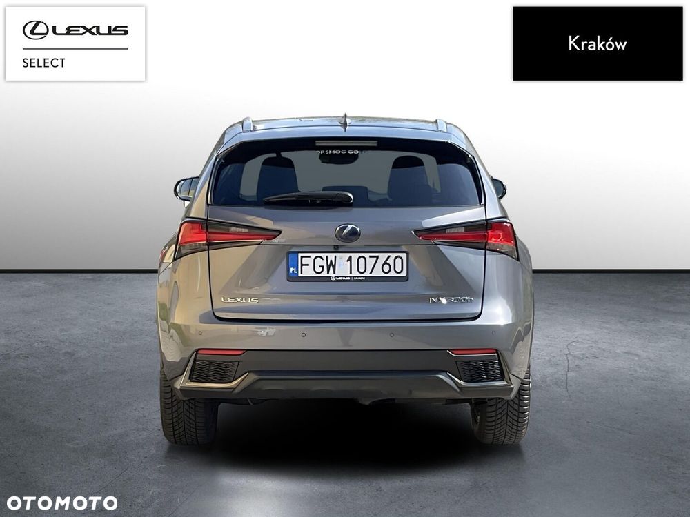 Lexus NX 300h F Sport Edition AWD - 4