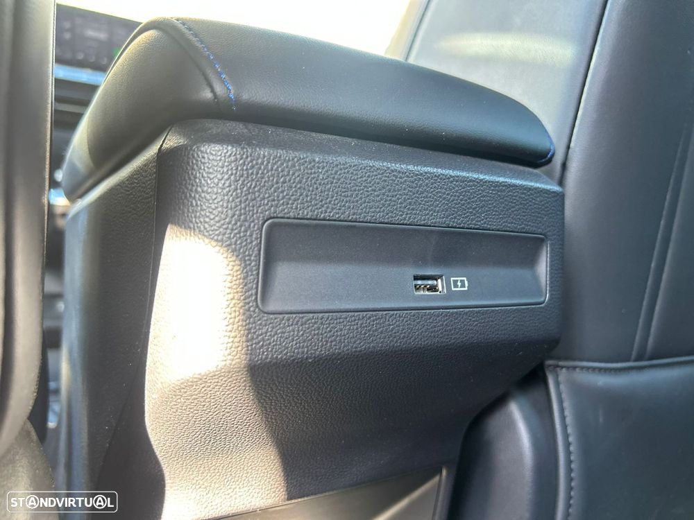 MG MG4 64 kWh Luxury - 42