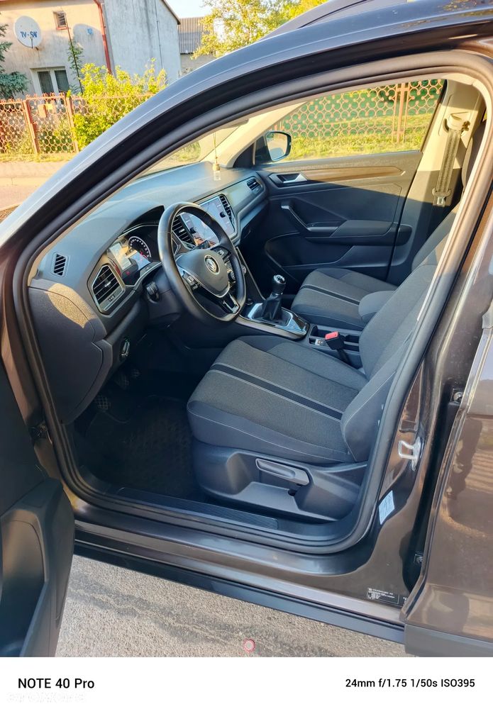 Volkswagen T-Roc - 13