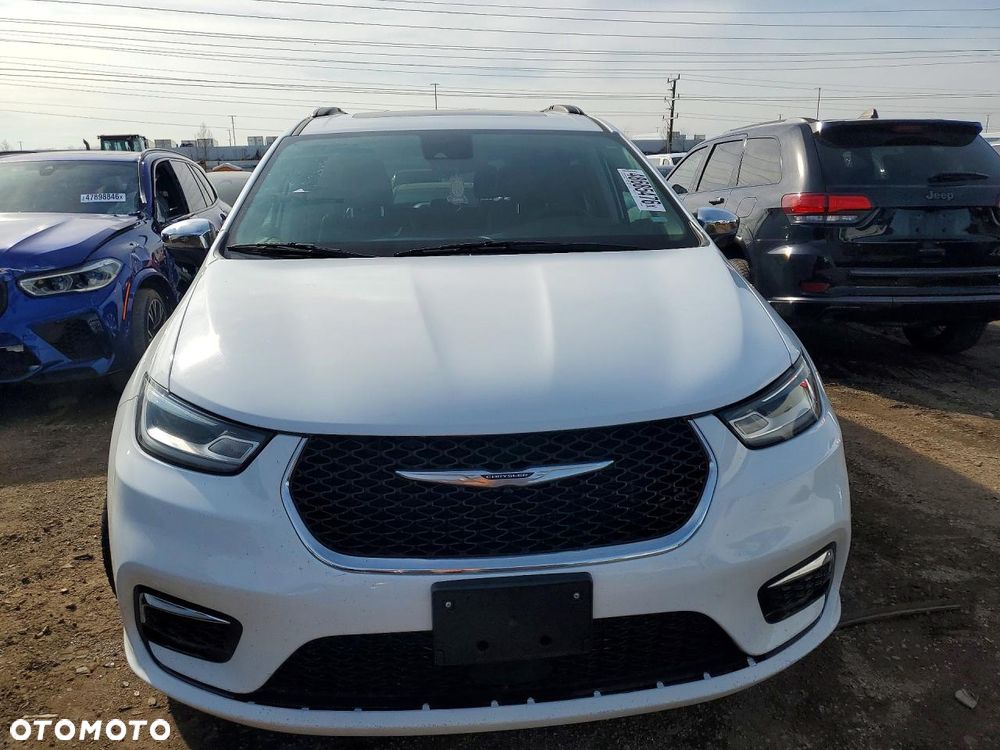 Chrysler Pacifica - 6