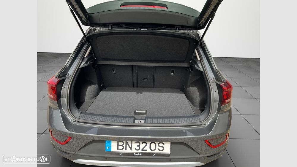 VW T-Roc 1.5 TSI Urban DSG - 16
