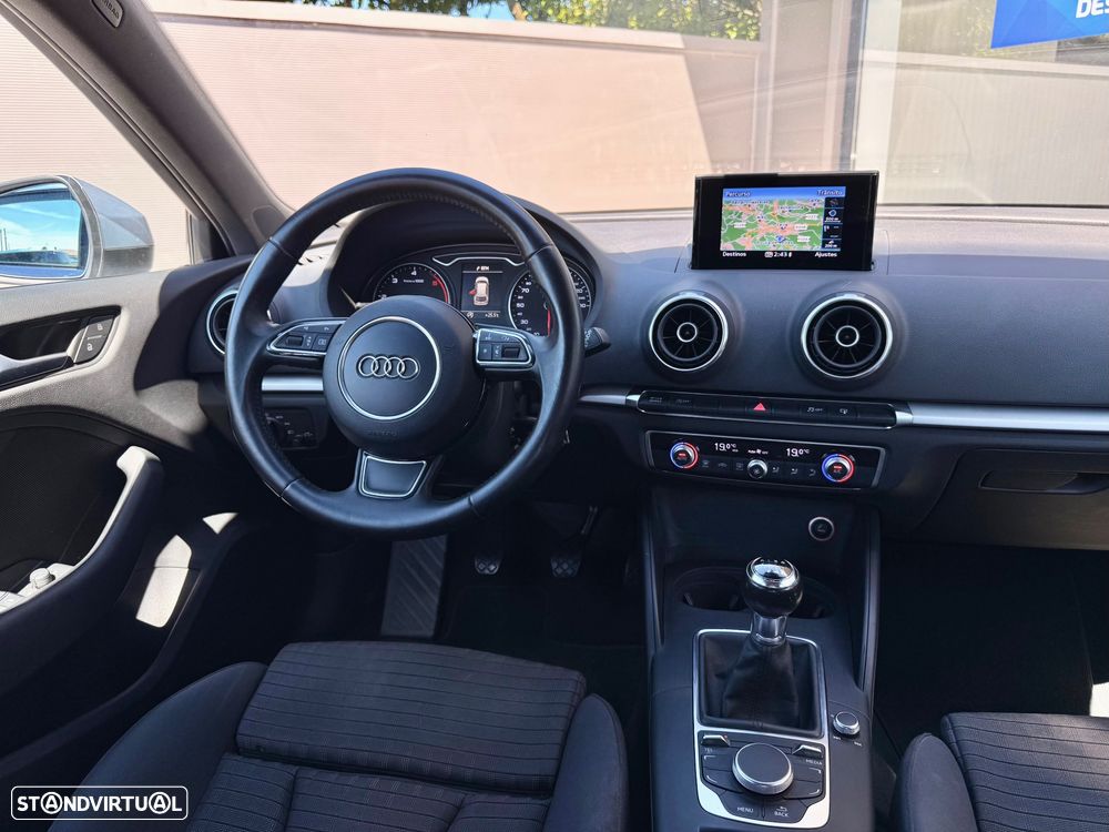 Audi A3 Sportback 1.6 TDI S-line - 8