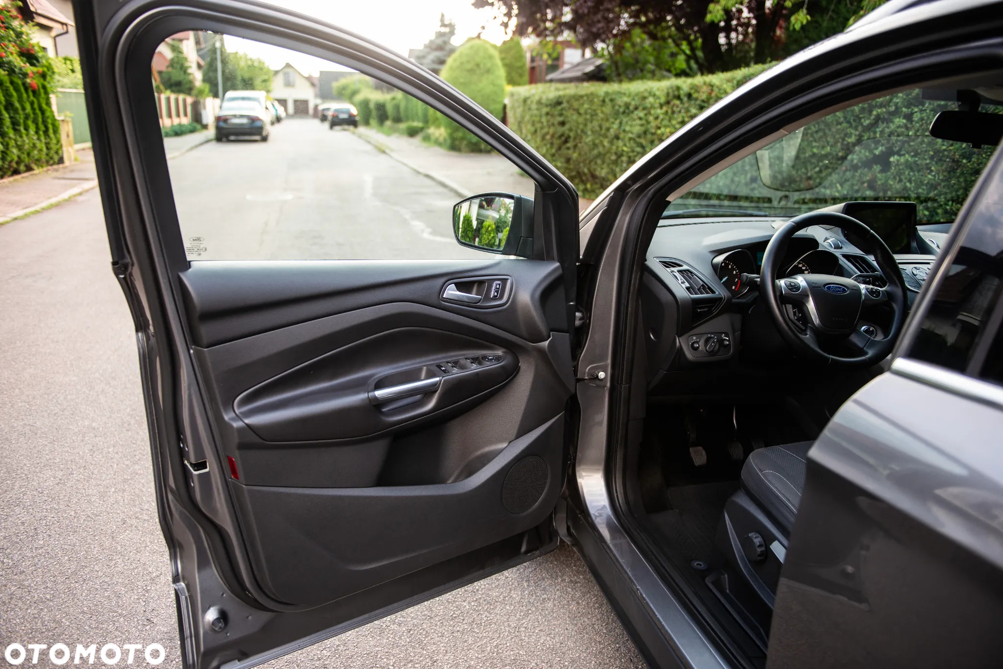 Ford Kuga 1.6 EcoBoost 2x4 Titanium - 18