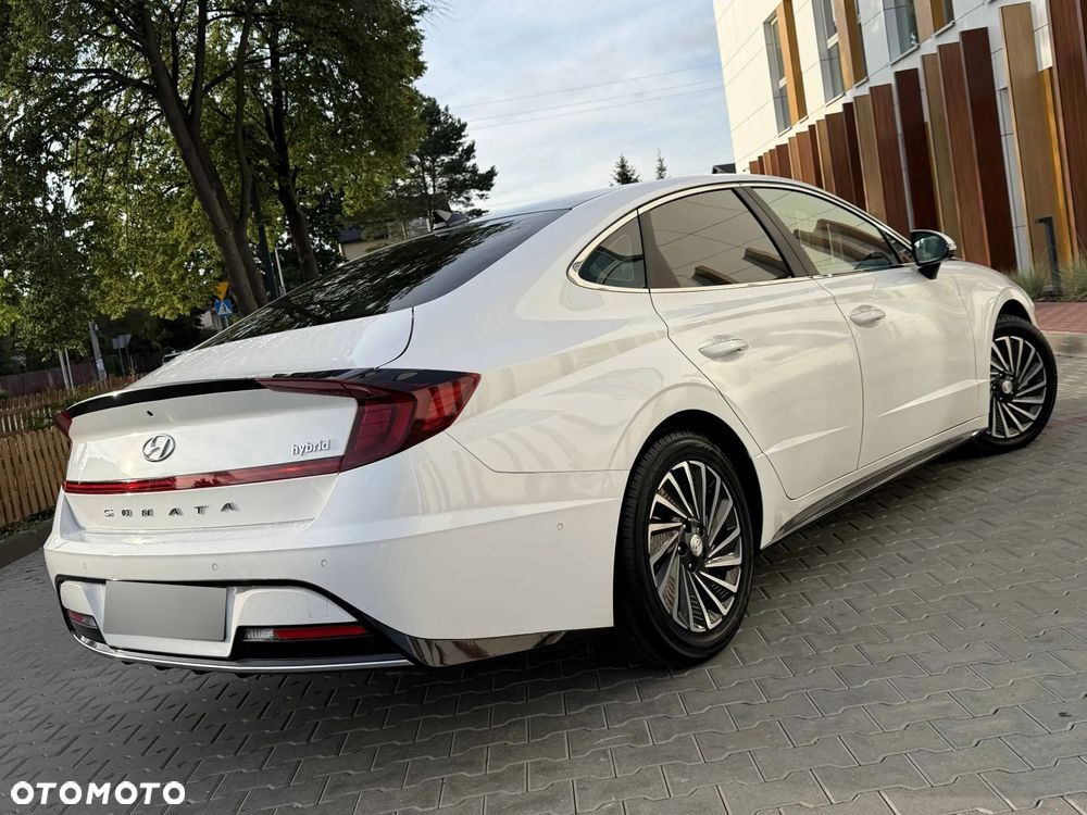 Hyundai Sonata - 3