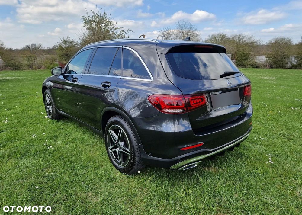 Mercedes-Benz GLC 200 d 4Matic 9G-TRONIC AMG Line - 3