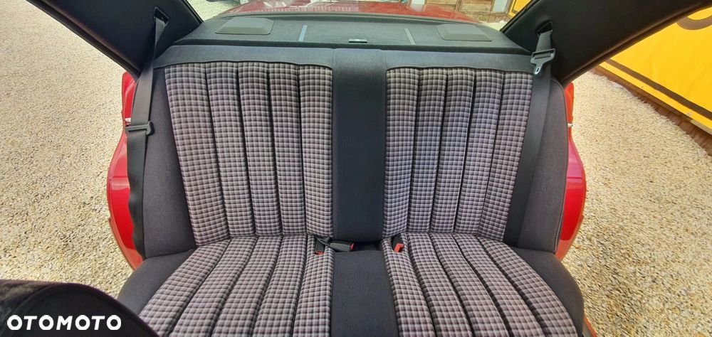 Mercedes-Benz W201 (190) - 13