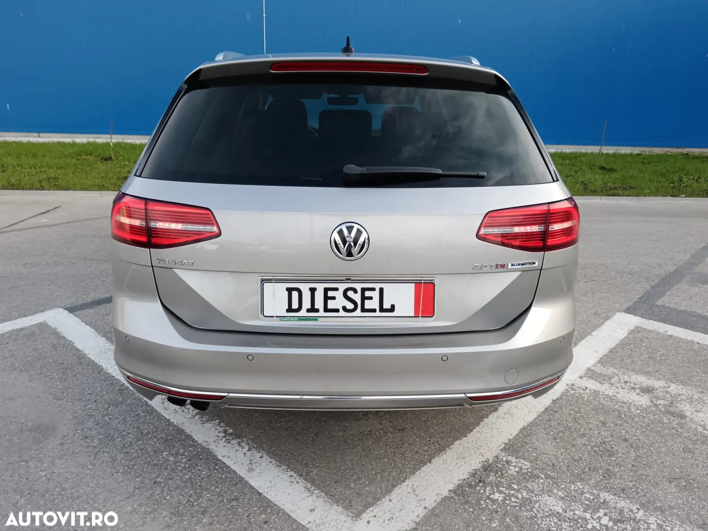 Volkswagen Passat Variant 2.0 TDI DSG Highline - 24