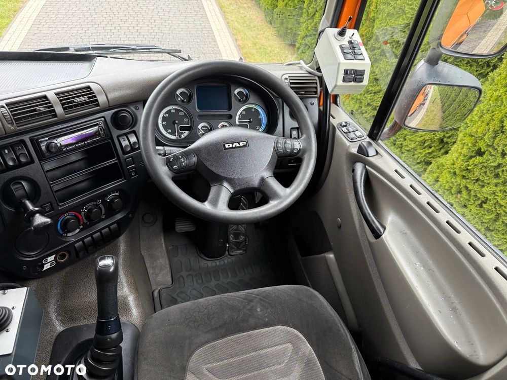 DAF CF 75.310 ZAMIATARKA KUPPER WEISSER S700 - 16