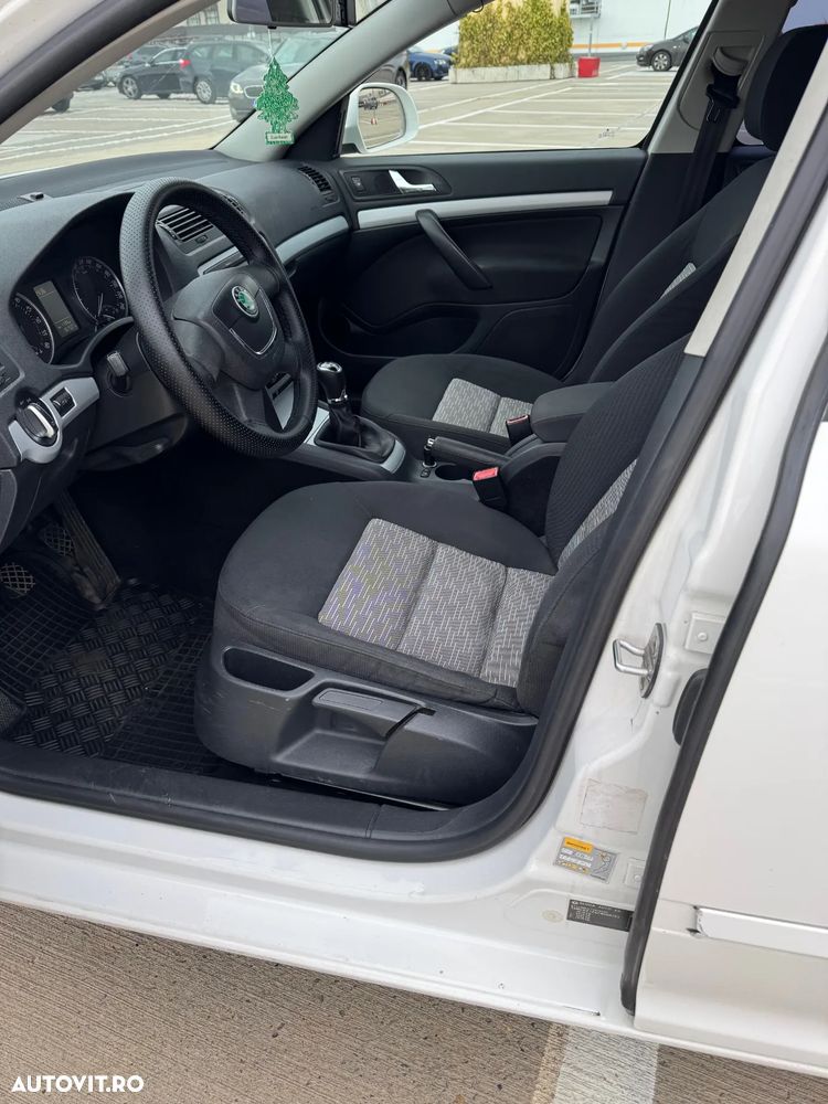 Skoda Octavia 2.0 TDI Ambiente - 6